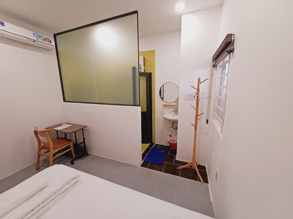 Single Room with Private Bathroom