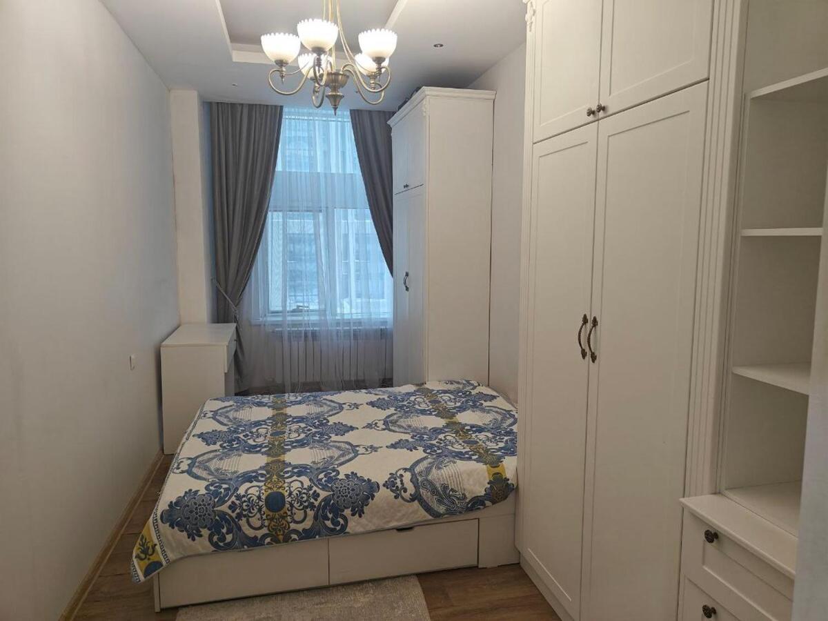 Accommodation in the center of Astana with a terrace - B&B Astana