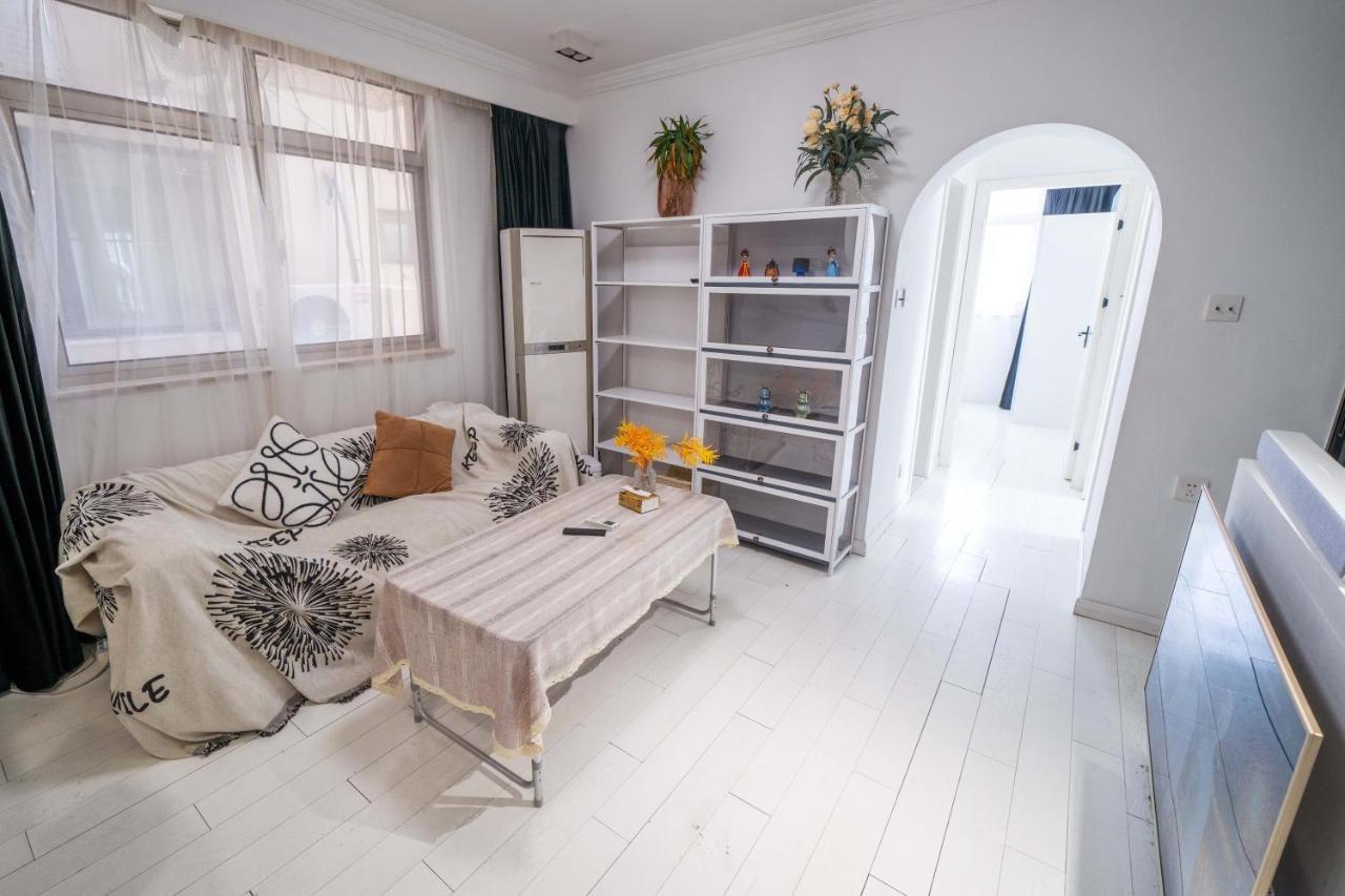 Cloudlike Serenity-Family Apartment in Central Shanghai - B&B Shanghai