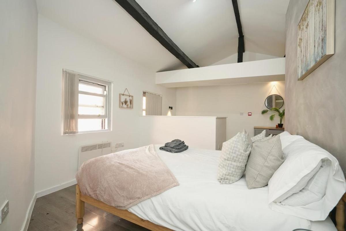 Modern Apartment by Arndale Center - B&B