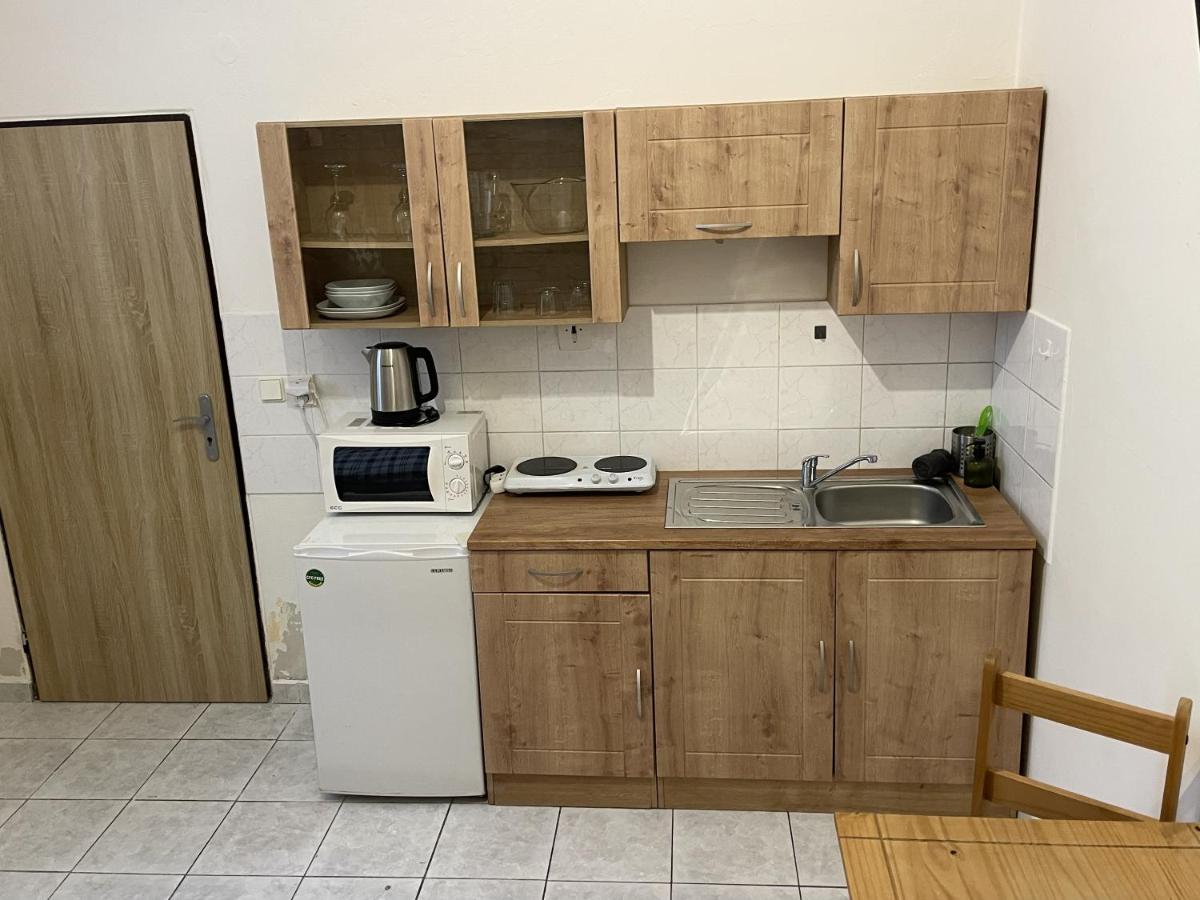 Ospalá díra - Sleepy Hollow - Ferienwohnung Olmütz