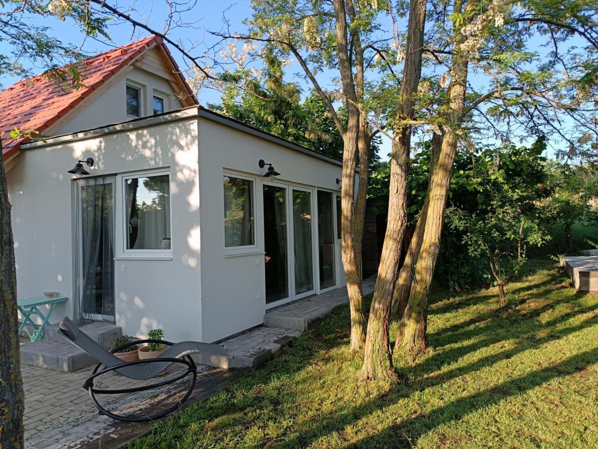 Akácliget Vendégház - B&B