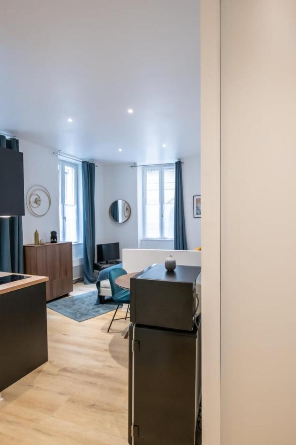 Opéra 8 - Superbe studio refait à neuf proche place des Terreaux - B&B