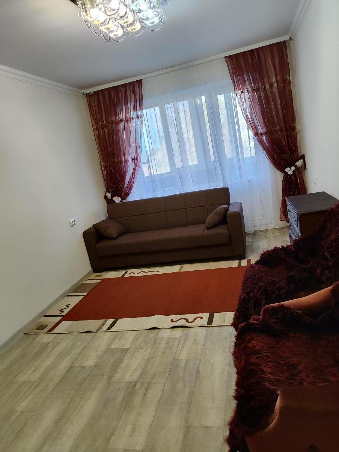 Квартира на Балке - Ferienwohnung Crăsnăşeni