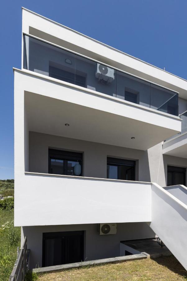 Opal by halu! - Holiday house with Playroom - B&B Néa Skióni