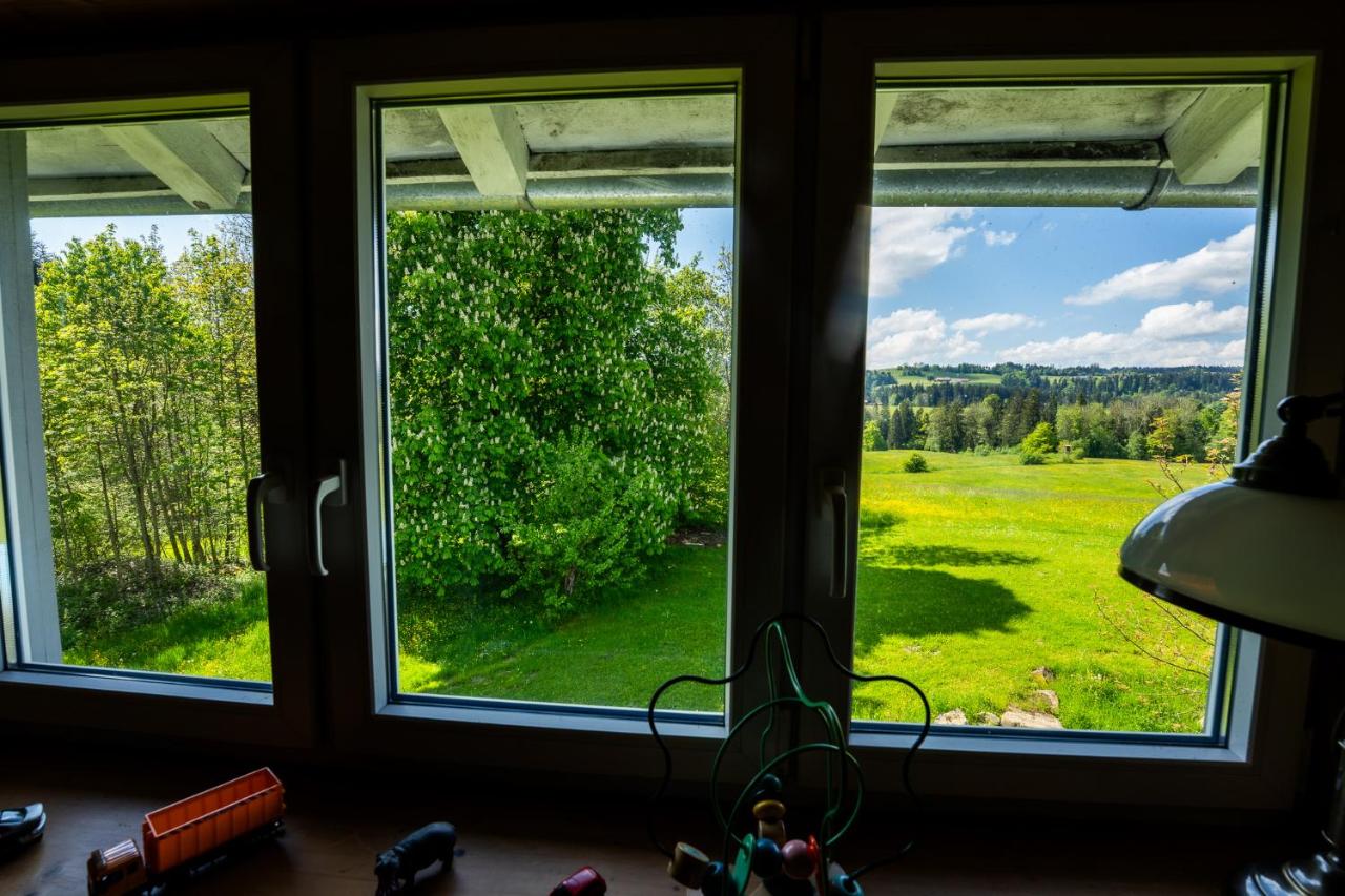 Mit Blick auf Bergwiesen - Familienfreundliches Bauernhaus im Westallgäu - Chambres d'hôtes Weiler-Simmerberg