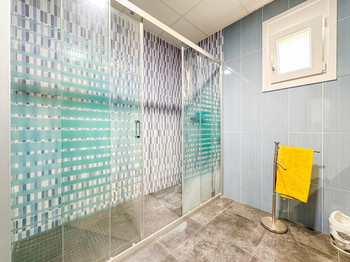 Villa Yenny - Bed and Breakfast Reus