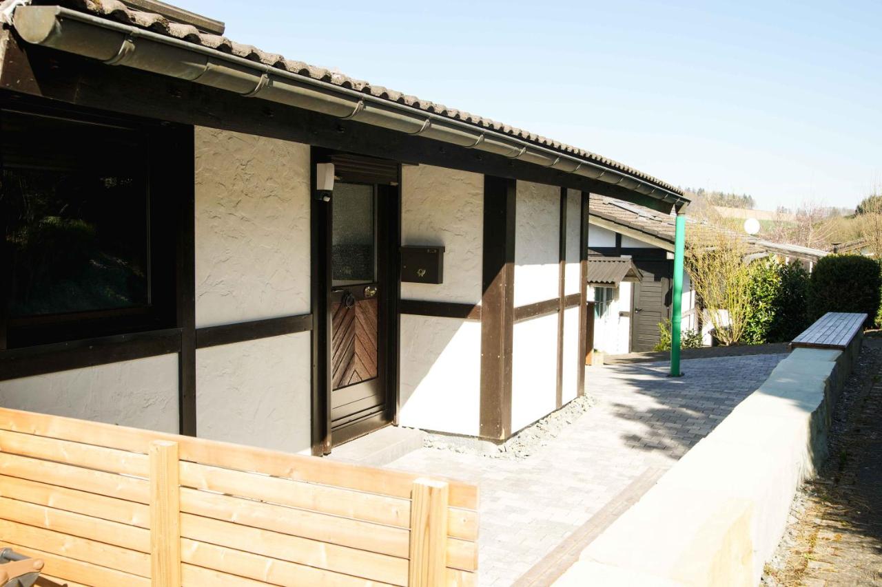 Ferienhaus Henneglück3 mit Sauna - B&B Meschede
