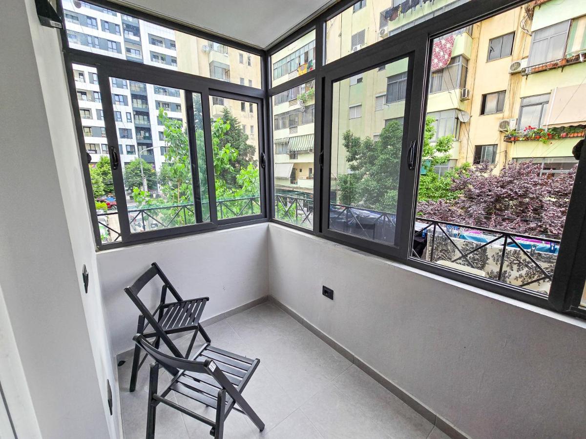 Urban21 Luxury 2 Bedroom Apartment - Chambres d'hôtes Tirana