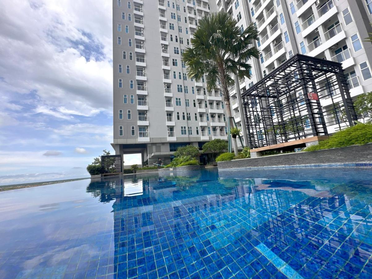 Urban Chic Studio at Amor Apartment in Pakuwon City Mall, East Surabaya by Le Ciel Hospitality - B&B Surabaya