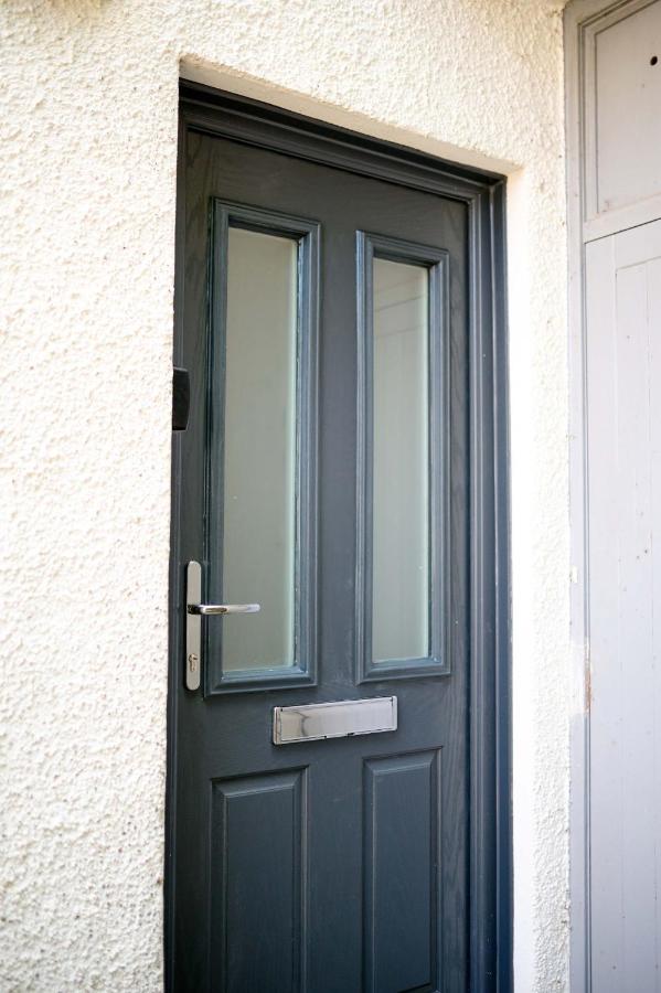 Modern 1BR Apartment - Close to ferry terminal with free parking - B&B Oban