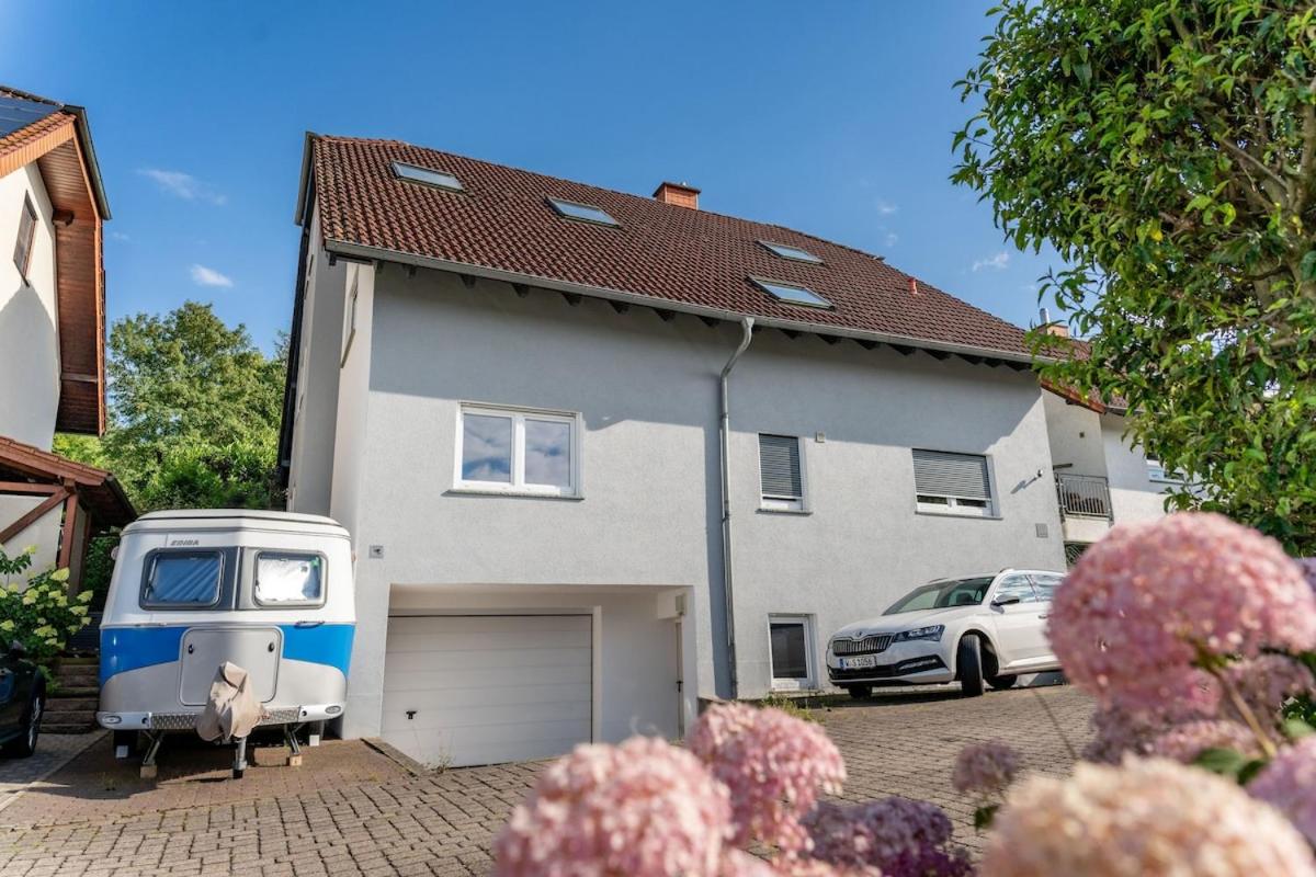 Unique apartment in the castle village of Neidenstein - B&B