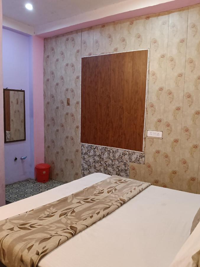 The Rainbow Residency guest house - Bed and Breakfast Benares