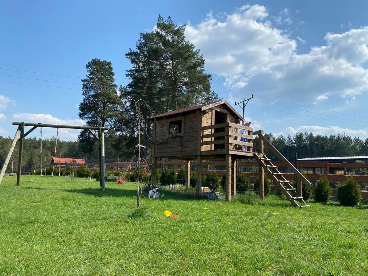 Wczasy Pod Sosnami domek z kominkiem - B&B Krutyń