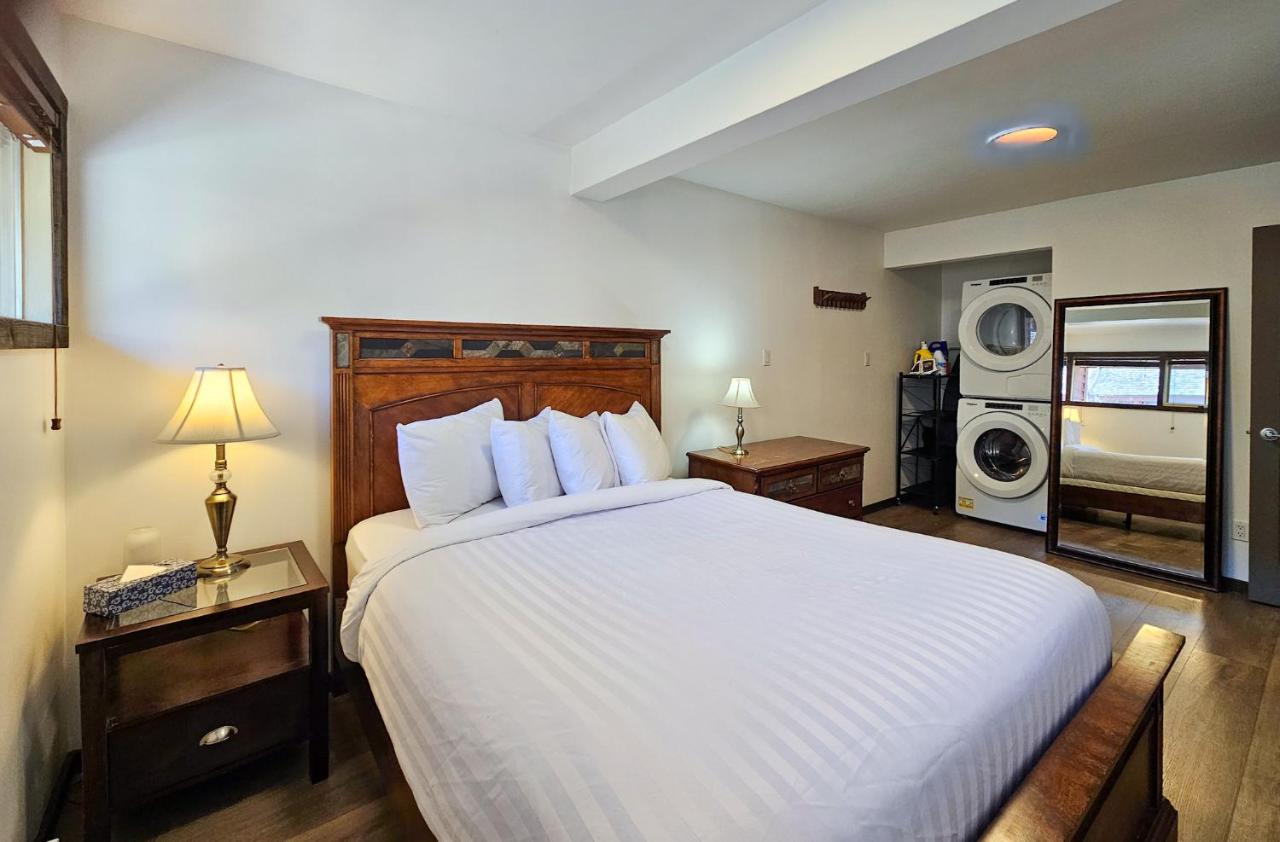 Two-Bedroom Apartment with Balcony