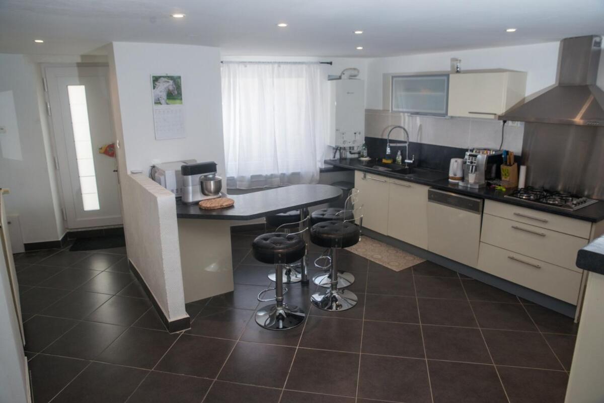 Maison de ville meublée 60m2 - B&B Saint-Étienne-de-Valoux