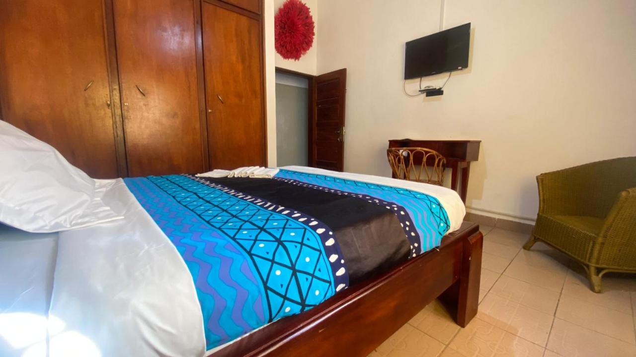 Standard Double Room with Shared Bathroom