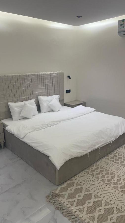 غرفتين وصالة فندقية واسعة - B&B Al Kharj
