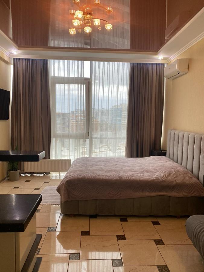 Spacious apartment right next to the beach - B&B Odesa