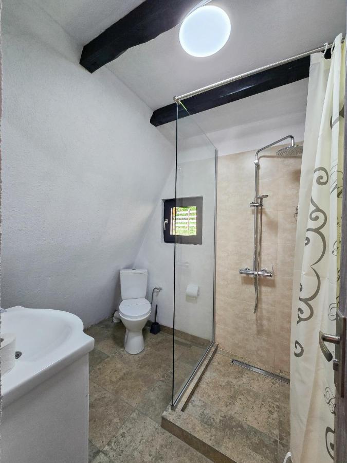 Cabanele Împărăția Mlacilor Câmpulung Muscel - B&B Mlăci