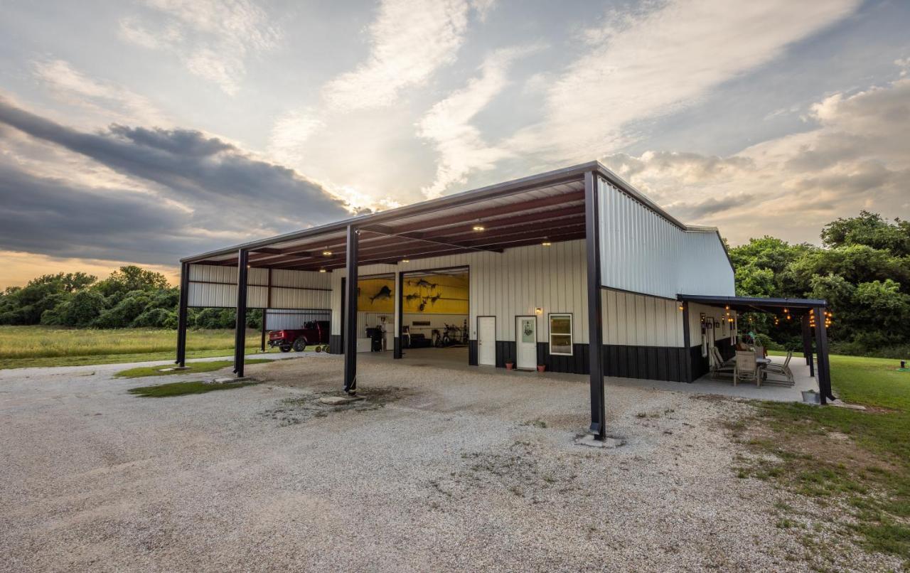Brazos River Escape, Hot Tub, Indoor Pickleball, Firepit, Fishing, Kayaking, Nature Trail - Ferienwohnung Waco
