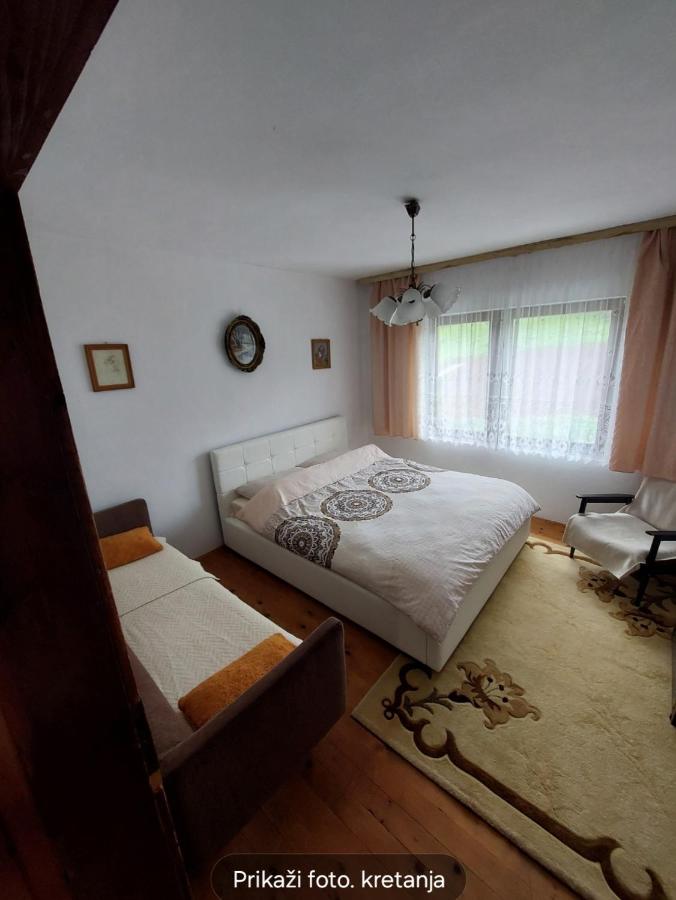 Vlajka - B&B Pale