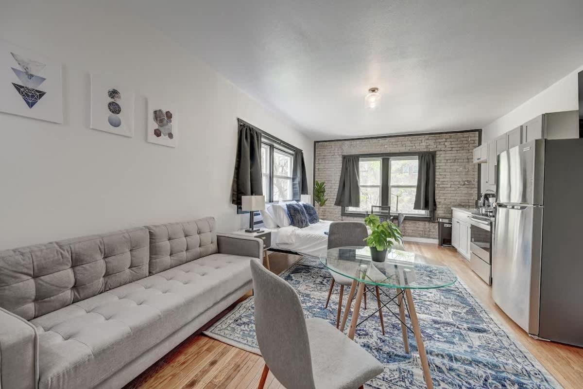 Stylish Studio McKinley Beach - Brady St Lowr East - B&B