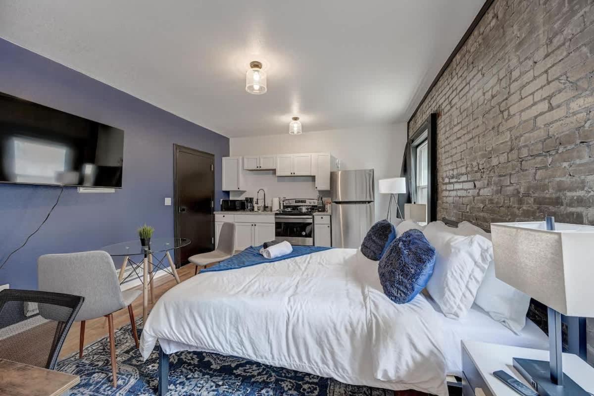 Amazing Studio McKinley Beach - Brady St Lowr East - B&B