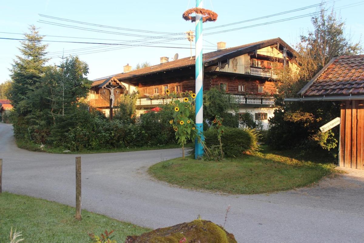Ferienwohnung auf der Bürg - B&B