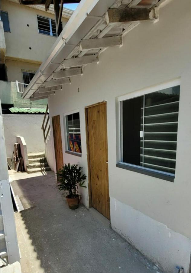 Room 9 on the bar with access to the best beaches BC - B&B Camboriú
