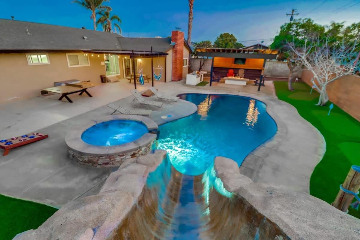 Salt Water Pool & Mini Golf Close to Downtown - Ferienwohnung