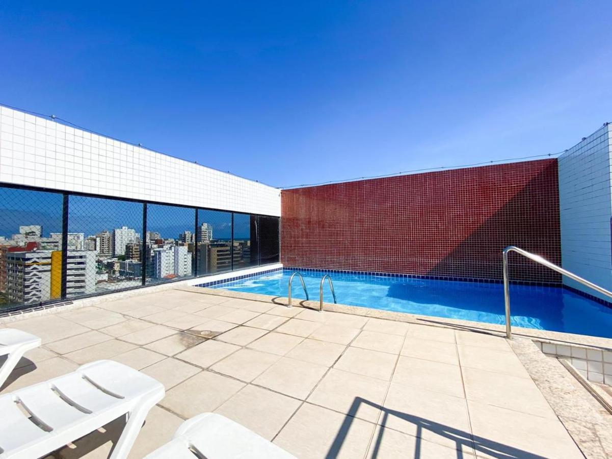Apto em Ponta Verde a 1 minuto da Praia com Piscina, Varanda e Garagem - Chambres d'hôtes Maceió