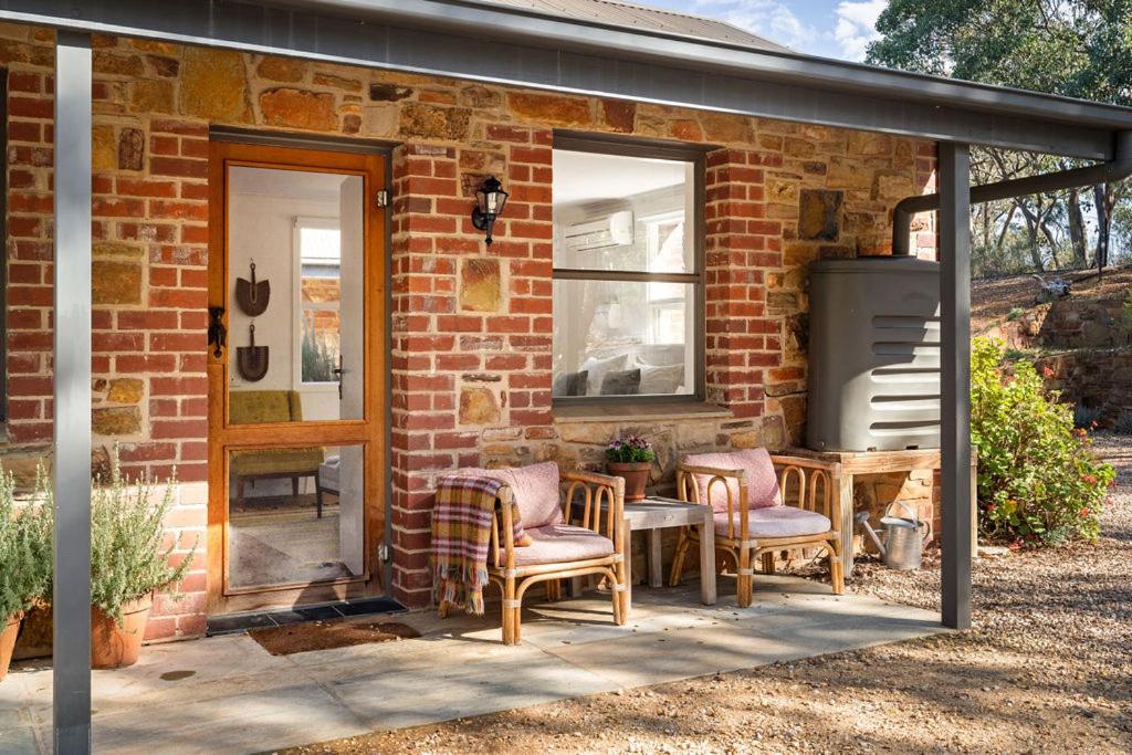 HeartStone Hill - Studio - B&B