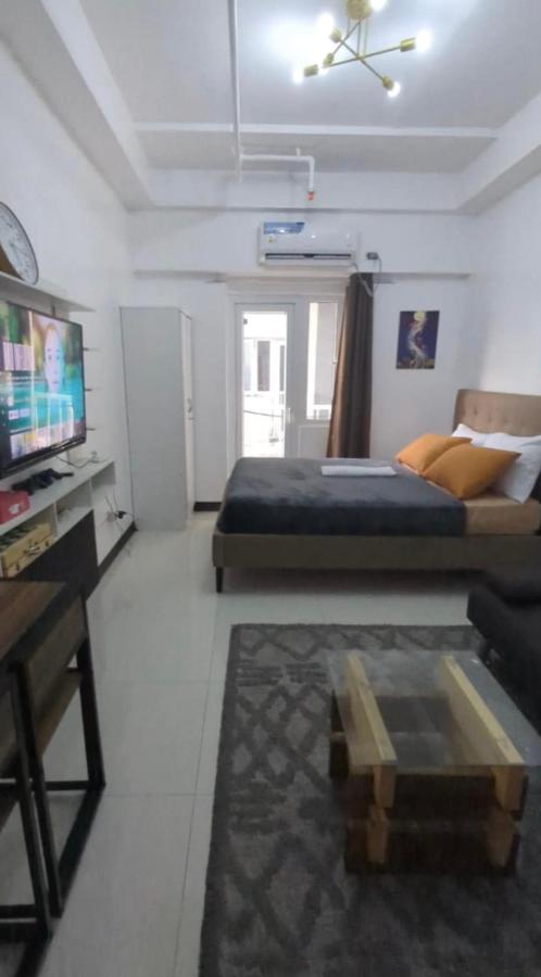 Miya's Crib Staycation A - B&B Manila