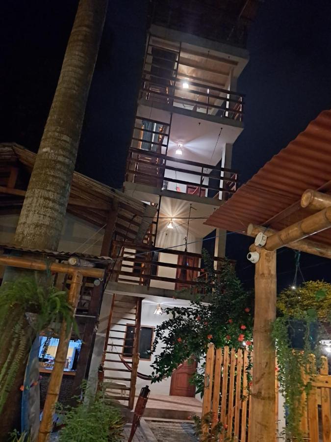 Hostal Moai - B&B Montañita