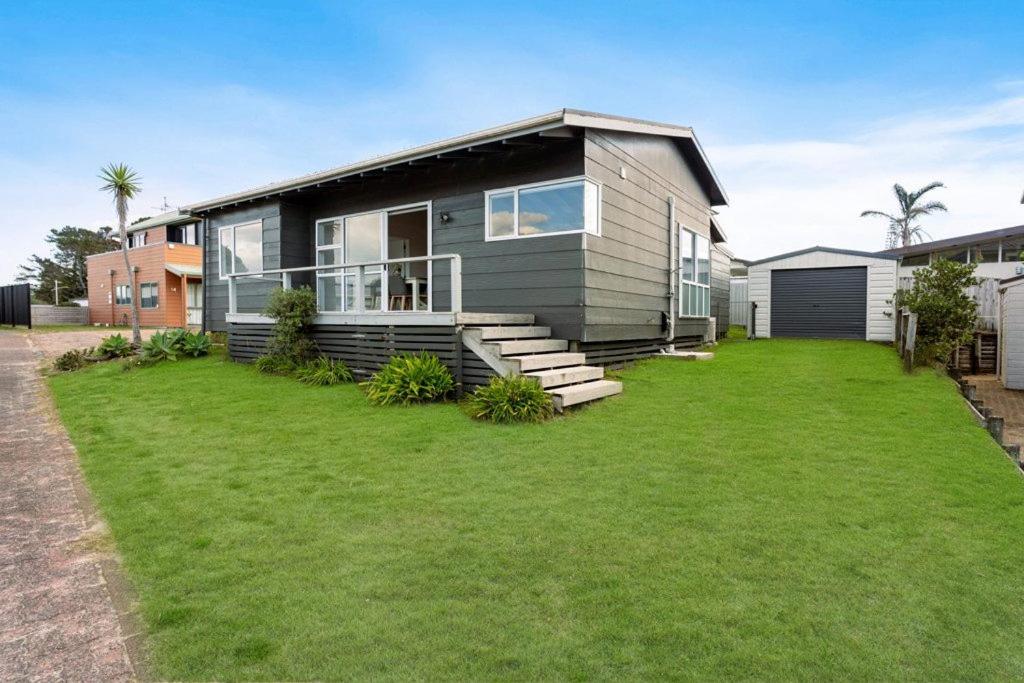 A Stones Throw From The Beach - Ferienwohnung Pauanui