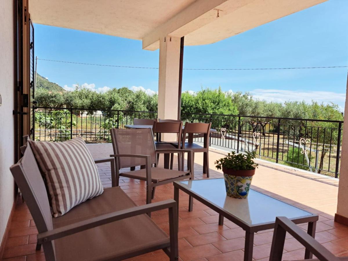 Villa Riviera by Quokka 360 - a short distance from the sea - B&B