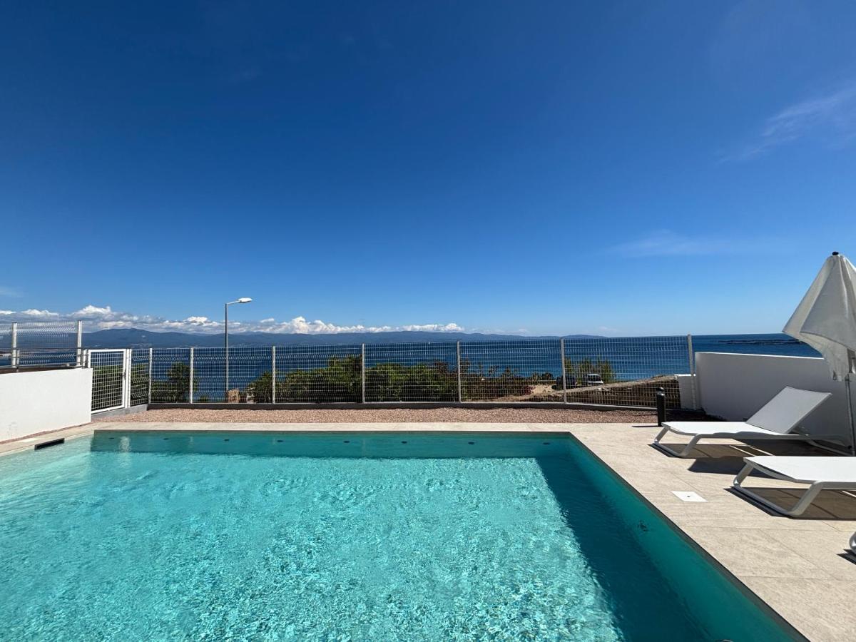 Appartement Eden A sanguinaires vue mer avec piscine résidence - Bed and Breakfast Ajaccio