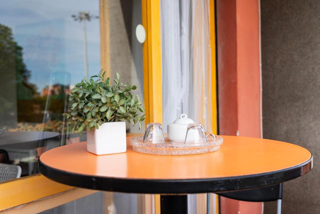 Youhosty - Paul Valery Ter - B&B Milano