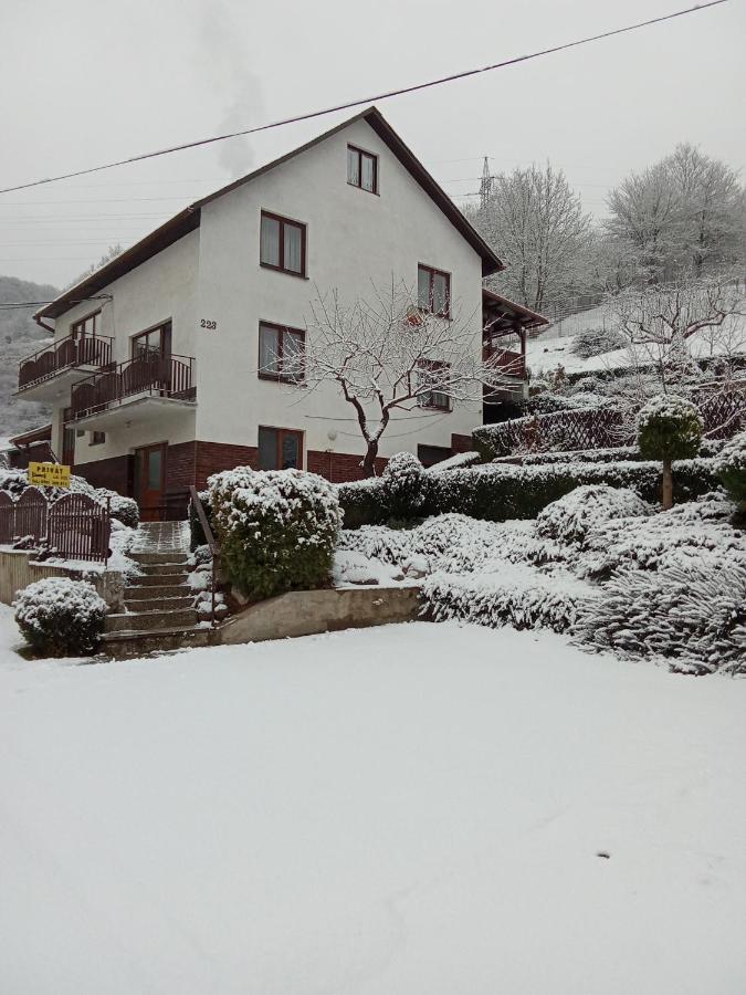 Ubytovanie Sklené Teplice - B&B