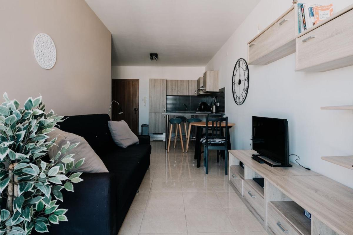 Bugibba's Heart 1BR Flat - B&B San Pawl il-Baħar