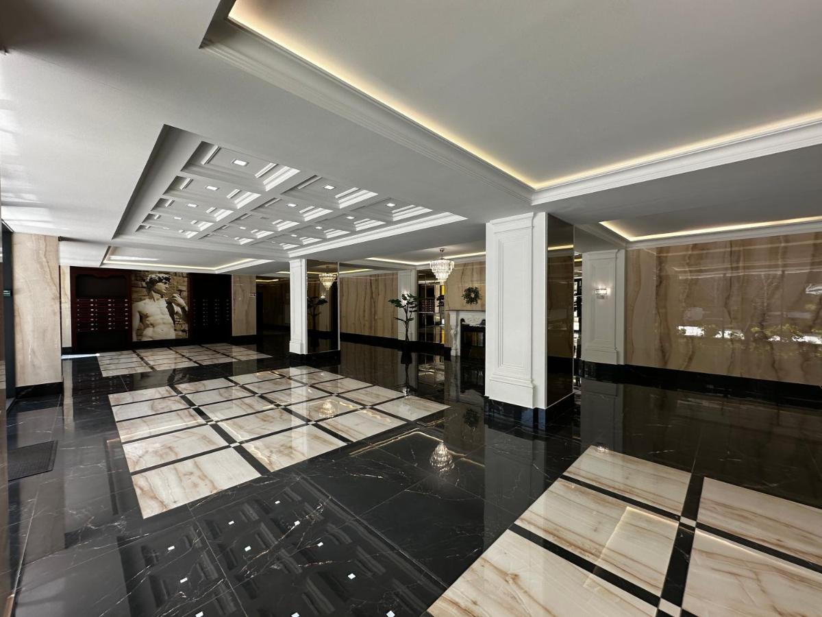 Central Park Apartments with Terrace - B&B