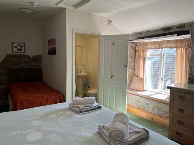 Deluxe Double Room with Extra Bed