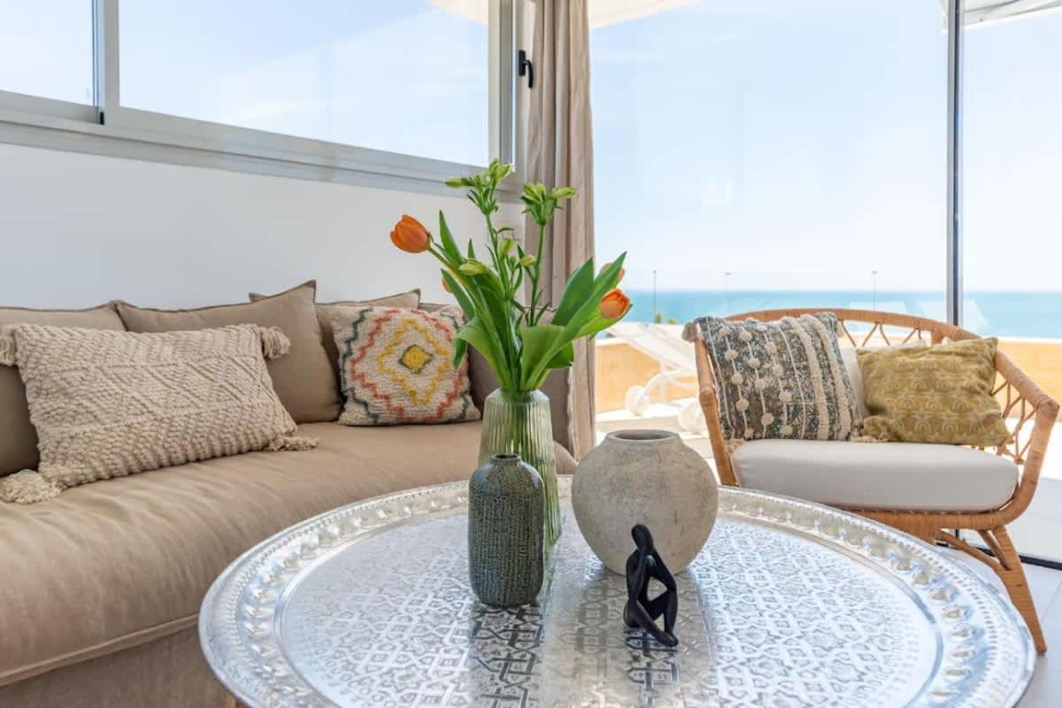 Lovely villa with uninterrupted sea view - B&B Fuengirola