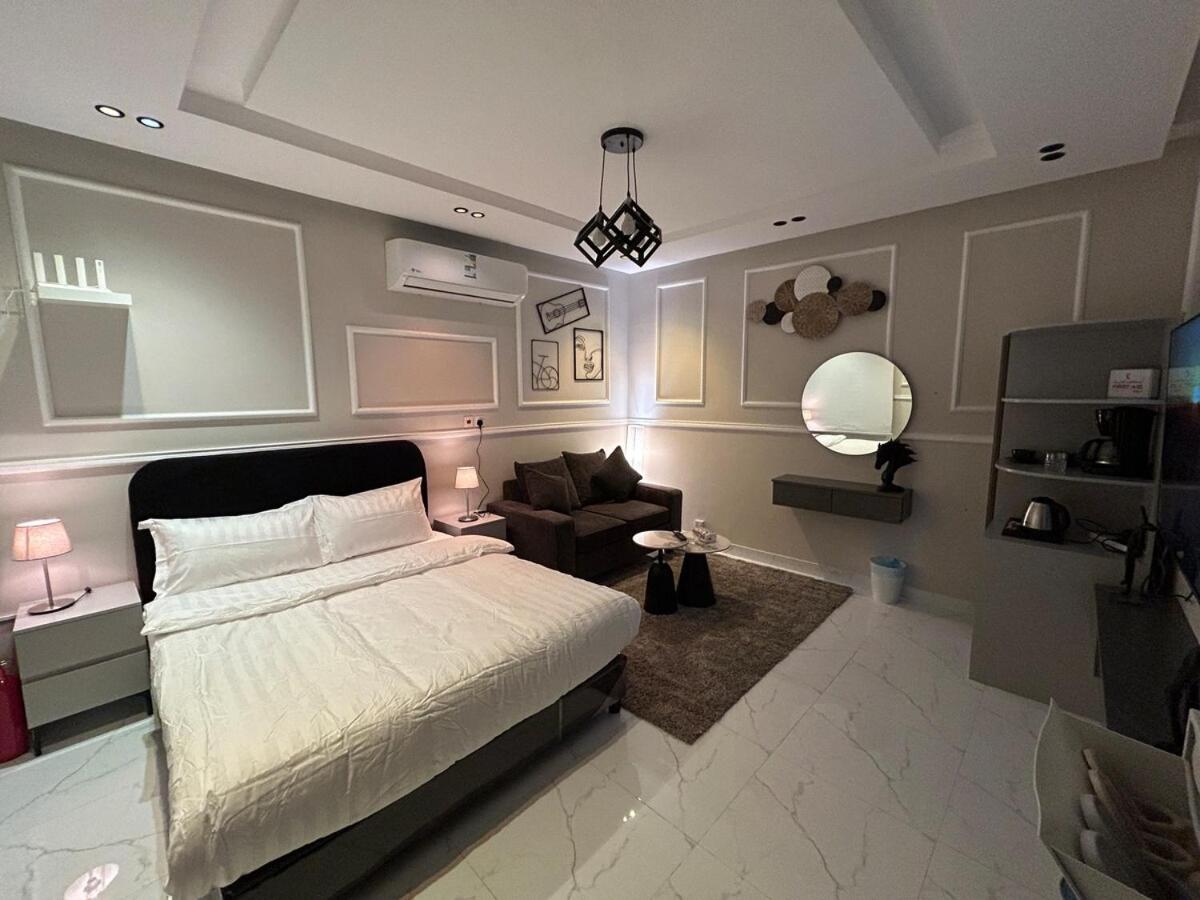 New Studio with Self Check In - Bed and Breakfast