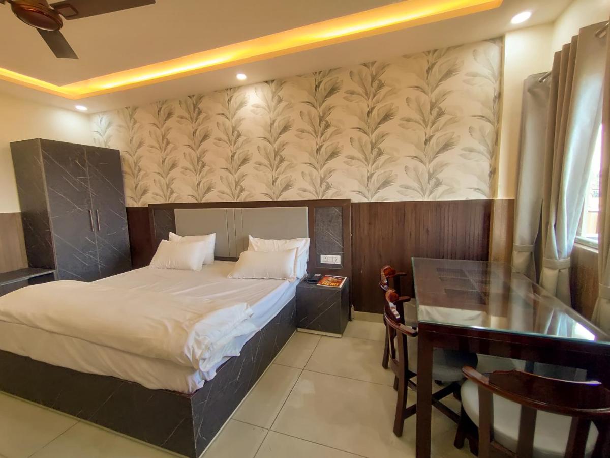 King Room with Balcony