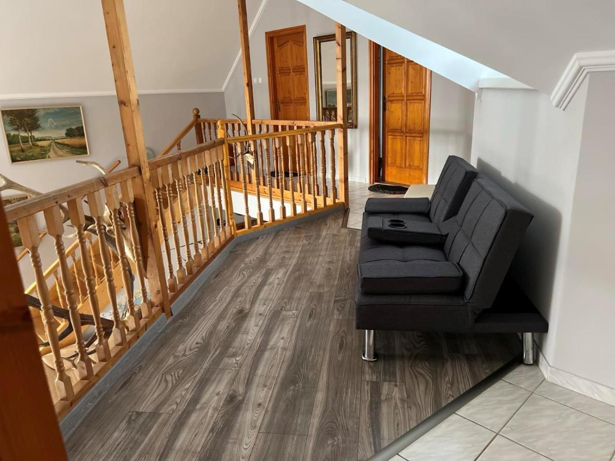 Tüskevár Panzió - Chambres d’hôtes Abádszalók