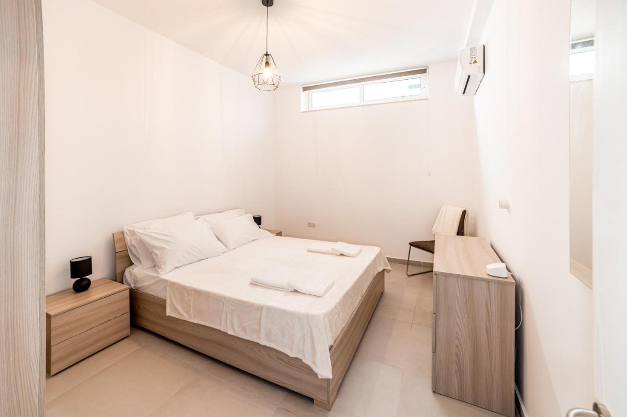 Sliema 3 bedroom Apartment - B&B