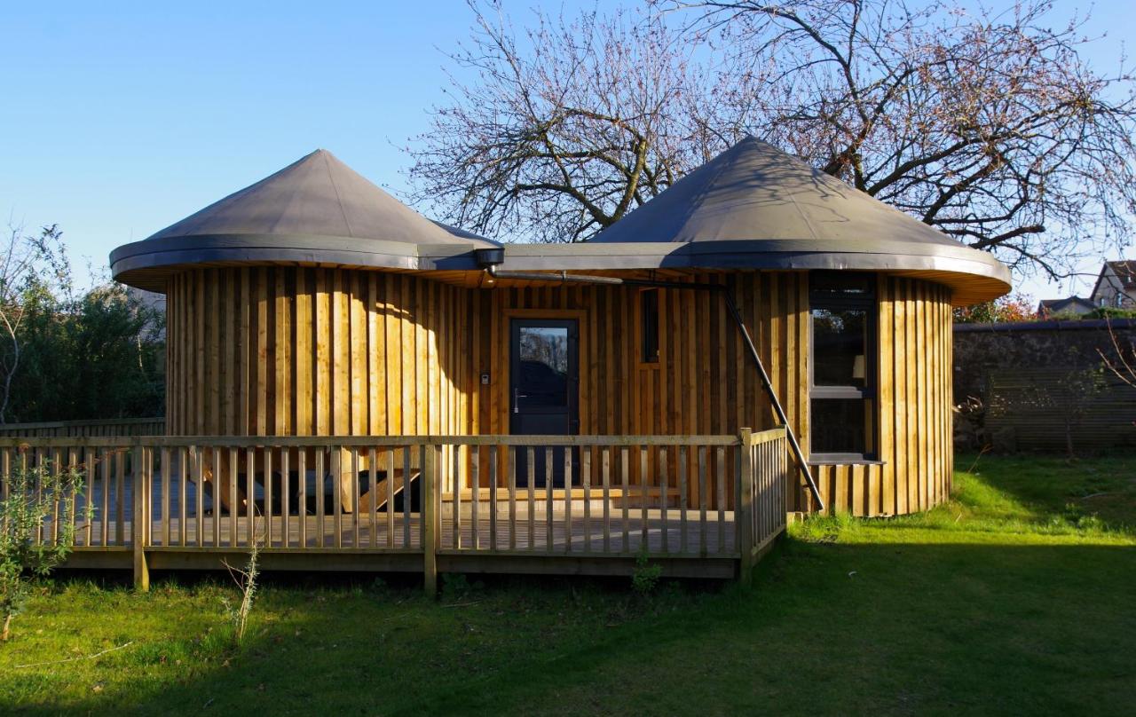 Fun holiday lodges in historic walled garden near Falkirk, Heart of Scotland Holidays - Ferienwohnung Falkirk