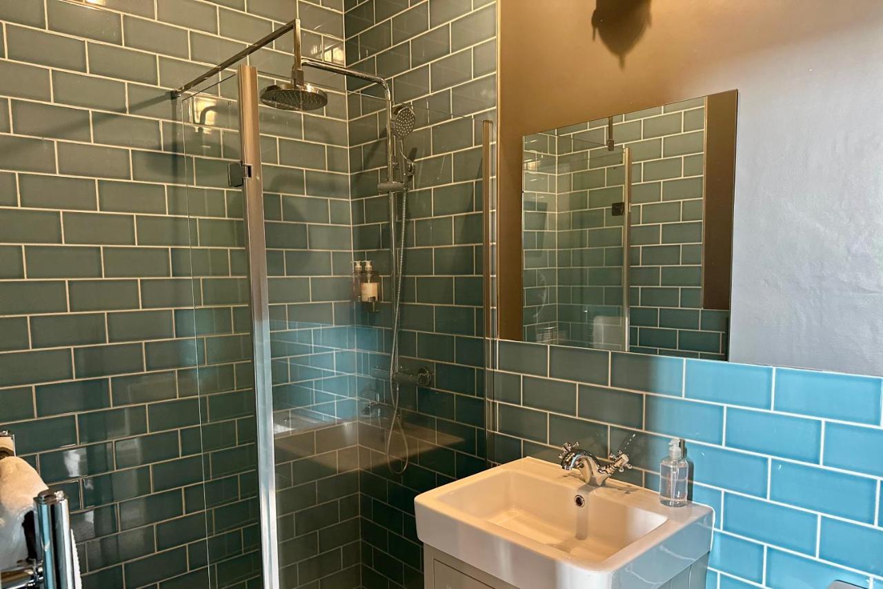 The Quarters - B&B Weedon Bec